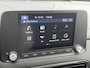 Hyundai Kona Electric EV Comfort 64 kWh Automaat / Accu / SOH 100% / Dealer Onderhouden / Fabrieksgarantie tot 9-2027 / Navigatie Apple Carplay & Android Auto / Cruise / Clima / Camera / DAB /