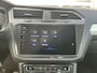 Volkswagen Tiguan 1.5 TSI 130pk Comfortline Business Airco cruise controle Digitaal display Elektrische achterklep Apple carplay Navigatiesysteem Keyless start Achterruitrij camera Stuurwielbediening