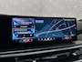 BMW X5 50e M-Sport Pro | Panorama | 360 Camera | ACC | Carbon | Individual Leder | Trekhaak | Head-Up | Keyless-Entry | Harman-Kardon | Stoelverwarming V+A | Memory | Stuurverwarming | 22 inch | Iconic-Glow | M-Gordels | ISO-Glas | Zonwering | Beker Clima | Standkachel | Carplay | Draadloos Laden |