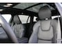Volvo V60 2.0 T8 Plug-in hybrid AWD Ultra Perf. Ed. Dark | Nappa leder Charcoal | Polestar Engineered software | Panoramadak | Visual Park Assist | 6,4 kw Boordlader | Adaptive Cruise control | Pilot Assist | Premium Pack | Preconditioning met timer | Getinte ramen | Headup display | Full Led | Driver Assistance | Driver Awareness | 19" 5-Triple Spaaks Black Diamond Cut | Bowers & Wilkins Audiosysteem | Google Maps | Google Assistant | Blis | Elektrische achterklep | Stoelventilatie voor | Stoelmassage voor | Verwarmbaar stuurwiel | Keyless | Elektrisch verstelbare voorstoelen met geheugen | Lichting Pack | Stoelverwarming voor en achter | Apple Carplay | Volvo Car UX | Elektrisch bedienbare achterklep | Verlichtingspack 2