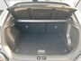 Hyundai Kona 1.6 GDI 141pk HEV Fashion Sky | Camera | Climate controle | Trekhaak | Schuifdak | Head-up display | Premium Audio | Dodehoek detectie | Carplay | Keyless entry | Parkeersensoren | Inklapbare spiegels