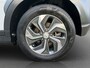 Hyundai Kona 1.6 GDI 141pk HEV Fashion Sky | Camera | Climate controle | Trekhaak | Schuifdak | Head-up display | Premium Audio | Dodehoek detectie | Carplay | Keyless entry | Parkeersensoren | Inklapbare spiegels