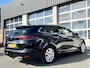 Renault Megane Estate 1.3 TCe Business Edition One Airco Cruise control Trekhaak 1700kg trekgewicht Parkeersensoren voor en achter Telefoonverbinding Stuurwielbediening 5-Persoons Navigatiesysteem Elektrische stoelen Leder