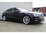 Audi A5 Sportback 1.8 TFSI Adrenalin S-line | Incl. 12 maanden garantie | Cruise control | Afneembare trekhaak | Climate control | Parkeersensoren | Bluetooth |