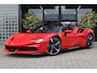 Ferrari SF90 Spider 4.0 V8 Carbon in/ex, Lift, Airbrushed Shields, Pass. display, JBL