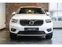 Volvo XC40 T2 Business Pro | Harman Kardon Premium Audio | Panoramadak | 360° Parkeercamera | Semi-Electrische wegklapbare trekhaak | Parkeersensoren voor + achter| Adaptive Cruise Control | BLIS | Volvo on Call