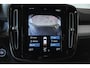 Volvo XC40 T2 Business Pro | Harman Kardon Premium Audio | Panoramadak | 360° Parkeercamera | Semi-Electrische wegklapbare trekhaak | Parkeersensoren voor + achter| Adaptive Cruise Control | BLIS | Volvo on Call