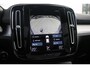 Volvo XC40 T2 129PK AUT8 Business Pro | Harman Kardon Premium Audio | Panoramisch schuif-/kanteldak | 360° Parkeercamera | Semi-Electrische wegklapbare trekhaak | Parkeersensoren voor + achter| Adaptive Cruise Control & Pilot Assist | BLIS | Volvo on Call