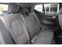 Volvo XC40 T2 129PK AUT8 Business Pro | Harman Kardon Premium Audio | Panoramisch schuif-/kanteldak | 360° Parkeercamera | Semi-Electrische wegklapbare trekhaak | Parkeersensoren voor + achter| Adaptive Cruise Control & Pilot Assist | BLIS | Volvo on Call