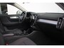 Volvo XC40 T2 129PK AUT8 Business Pro | Harman Kardon Premium Audio | Panoramisch schuif-/kanteldak | 360° Parkeercamera | Semi-Electrische wegklapbare trekhaak | Parkeersensoren voor + achter| Adaptive Cruise Control & Pilot Assist | BLIS | Volvo on Call