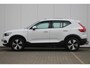Volvo XC40 T2 129PK AUT8 Business Pro | Harman Kardon Premium Audio | Panoramisch schuif-/kanteldak | 360° Parkeercamera | Semi-Electrische wegklapbare trekhaak | Parkeersensoren voor + achter| Adaptive Cruise Control & Pilot Assist | BLIS | Volvo on Call