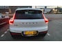 Volvo XC40 T4 Plug-in hybrid AUT7 211PK Plus Dark | Panoramadak | Adaptieve Cruise Control | Harman Kardon audio | Trekhaak semi elektrisch inklapbaar | 18" Lichtmetalen velgen | Elektrisch verstelbare voorstoelen | Stoel- & Stuurwielverwarming