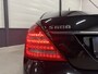 Mercedes-Benz S-klasse 600 V12 Lang AMG Facelift UNIEKE AUTO/TOPCONDITIE/VOLLEDIG MERCEDES DEALER HISTORIE/PANO-SCHUIFDAK/NACHTZICHT/MASSAGE+VENTILATIE/DISTRONIC/LANE-ASSIST/CAMERA/HARMAN&KARDON/20"AMG/YOUNGTIMER/BTW-AUTO