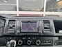 Volkswagen Transporter Kombi 2.0 TDI L2H1 150pk BPM/ BTW vrij 9-Persoons Euro 6 Airco Cruise control Navigatiesysteem Telefoonverbinding Apple carplay 1e eigenaar Trekhaak 2500kg trekgewicht 1e eigenaar Euro 6 Ex overheidsauto