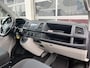 Volkswagen Transporter Kombi 2.0 TDI L2H1 150pk BPM/ BTW vrij 9-Persoons Euro 6 Airco Cruise control Navigatiesysteem Telefoonverbinding Apple carplay 1e eigenaar Trekhaak 2500kg trekgewicht 1e eigenaar Euro 6 Ex overheidsauto