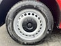 Volkswagen Transporter Kombi 2.0 TDI L2H1 150pk BPM/ BTW vrij 9-Persoons Euro 6 Airco Cruise control Navigatiesysteem Telefoonverbinding Apple carplay 1e eigenaar Trekhaak 2500kg trekgewicht 1e eigenaar Euro 6 Ex overheidsauto