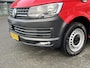 Volkswagen Transporter Kombi 2.0 TDI L2H1 150pk BPM/ BTW vrij 9-Persoons Euro 6 Airco Cruise control Navigatiesysteem Telefoonverbinding Apple carplay 1e eigenaar Trekhaak 2500kg trekgewicht 1e eigenaar Euro 6 Ex overheidsauto