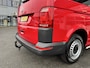 Volkswagen Transporter Kombi 2.0 TDI L2H1 150pk BPM/ BTW vrij 9-Persoons Euro 6 Airco Cruise control Navigatiesysteem Telefoonverbinding Apple carplay 1e eigenaar Trekhaak 2500kg trekgewicht 1e eigenaar Euro 6 Ex overheidsauto