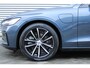 Volvo V60 2.0 T6 Plug-in hybrid AWD Plus Dark | Lichtmetalen Velgen 18" | Electronic Climate Controle |  Voorstoelen + Stuurwiel Verwarmd En Elektrische Lendesteunen | Achterbank Verwarmd  | Keyless Entry | Keyless Start | Google Navigatiesysteem |