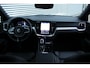 Volvo V60 2.0 T6 Plug-in hybrid AWD Plus Dark | Lichtmetalen Velgen 18" | Electronic Climate Controle |  Voorstoelen + Stuurwiel Verwarmd En Elektrische Lendesteunen | Achterbank Verwarmd  | Keyless Entry | Keyless Start | Google Navigatiesysteem |