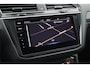 Volkswagen Tiguan 1.4 TSI 245pk eHybrid R-Line Business+ Trekhaak Camera Leder Stoelverwarming Head-Up Memory Panoramadak Virtual Cockpit Navigatie