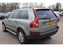 Volvo XC90 2.4 D5 Summum 7 Persoons, Schuif- kanteldak, Camera, Lederen interieur, Trekhaak, Stoelverwarming, Cruise control