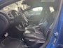Volvo V40 1.5 T3 R-Design Edition | Stoelverwarming | Panoramadak | Parkeer assistent |