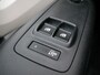 Peugeot Boxer 333 2.2 BlueHDi 140pk L2H2 Premium | 3-Zits | Navigatie | Achteruitrijcamera | Airco | Laadruimte betimmerd | Cruise control | Comfort Stoel | Parkeersensoren