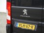 Peugeot Boxer 333 2.2 BlueHDi 140pk L2H2 Premium | 3-Zits | Navigatie | Achteruitrijcamera | Airco | Laadruimte betimmerd | Cruise control | Comfort Stoel | Parkeersensoren