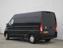 Peugeot Boxer 333 2.2 BlueHDi 140 L2H2 Premium 140 Pk | 3-Zits | Camera Achter | Laadruimte Pakket | Cruise Control | Navigatie | Comfort Stoel