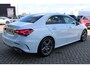Mercedes-Benz A-klasse 180 AUT7 AMG LINE WIDESCREEN NAVI CAMERA CARPLAY NL AUTO