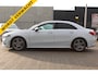 Mercedes-Benz A-klasse 180 AUT7 AMG LINE WIDESCREEN NAVI CAMERA CARPLAY NL AUTO