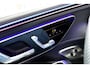 Mercedes-Benz EQE SUV 350 4MATIC AMG Line 91 kWh | Distronic+ | Panoramadak | Memory | Burmester | Digital Light | Surround Camera | 22kW | Warmtepomp | Keyless Go |