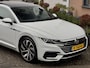 Volkswagen Arteon 2.0 TSI AUT7 3X R-LINE 191PK PANODAK LEDER NAVI DIGI-DASH  APPLE-CARPLAY LED 20 INCH-LMV PDC
