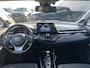 Toyota C-HR 1.8 Hybrid Style CVT Automaat Schitterende Nederlandse C-Hr voorzien van o.a.: Trekhaak, Navigatie, Climate Control, Cruise Crontrol, Dode hoek detectie, Parkeerhulp Camera, Parelmoerlak