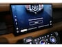 Land Rover Defender 110 2.0 P400e 110 X / Panoramadak / Elektr. verstelbare voorstoelen + memory / Matrix LED / Rondomzichtcamera / HUD / Koelkast in armleuning / Head-up / Apple Carplay - Android Auto / Stoelkoeling & verwarming / Luchtvering / Meridian Surround Sound / Elektr. wegklapbare trekhaak / Stuurwiel verwarmd / 20'' LMV / Camera in binnenspiegel