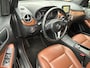 Mercedes-Benz B-klasse 200 Ambition Aut. Leer Xenon Navi Park.Sens NAP NL-Auto Dealeronderhouden!
