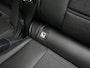 Toyota Urban Cruiser Executive 61 kWh | Stuur en Stoelverwarming | Parkeersensoren V+A | Navigatie
