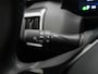 Toyota Urban Cruiser Executive 61 kWh | Stuur en Stoelverwarming | Parkeersensoren V+A | Navigatie