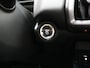 Toyota Urban Cruiser Executive 61 kWh | Stuur en Stoelverwarming | Parkeersensoren V+A | Navigatie