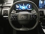 Toyota Urban Cruiser Executive 61 kWh | Stuur en Stoelverwarming | Parkeersensoren V+A | Navigatie