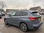 BMW X1 xDrive25e eDrive M Sport Plug-in Hybride | PHEV | 220pk | Panoramadak | Storm Bay Metallic | 19 inch | M Pakket | Camera | Sportstoelen | Led verlichting | Head Up Display | Shadowline Exterieur