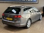 Volkswagen Golf Variant 1.2 TSI 110pk | Business Edition Connected | Navi | 17" | Camera | Stoelverwarming/massage | Clima | PDC V+A | 100% Dealer onderhouden! Aantoonbaar 1ste Eigenaar.