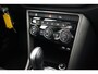 Volkswagen T-Roc 1.5 TSI 150pk DSG Style Trekhaak Camera Stoelverwarming Navigatie