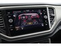 Volkswagen T-Roc 1.5 TSI 150pk DSG Style Trekhaak Camera Stoelverwarming Navigatie