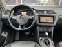 Volkswagen Tiguan 2.0 TDI 4M. 240PK R-LINE DSG - LEDER - PANO - TREKH.