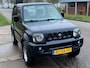 Suzuki Jimny 1.3 JX 2WD 3-Drs Stuurbekrachtiging Audio-CD/MP3 Leder 2 x airbag LMV 15" Colorpakket Trekhaak Dealeronderhoud Nw Apk