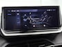 Peugeot 2008 1.2 Hybrid Allure 145pk Automaat | Adaptieve Cruise Control | Stoelverwarming | Camera Voor + Achter | LED | 17"LMV | Dodehoekdetectie | Apple Carplay/Android Auto |