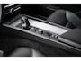 Volvo V60 2.0 B3 Essential Edition | Leder | Adaptieve Cruise Control | Sport Pack | 19" Black Edition Velgen | Stoelverwarming | Park Assist |