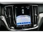 Volvo V60 2.0 B3 Essential Edition | Leder | Adaptieve Cruise Control | Sport Pack | 19" Black Edition Velgen | Stoelverwarming | Park Assist |